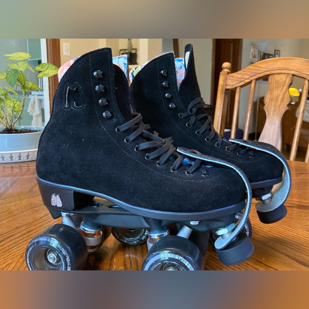 Moxi Lolly Skates Size 4